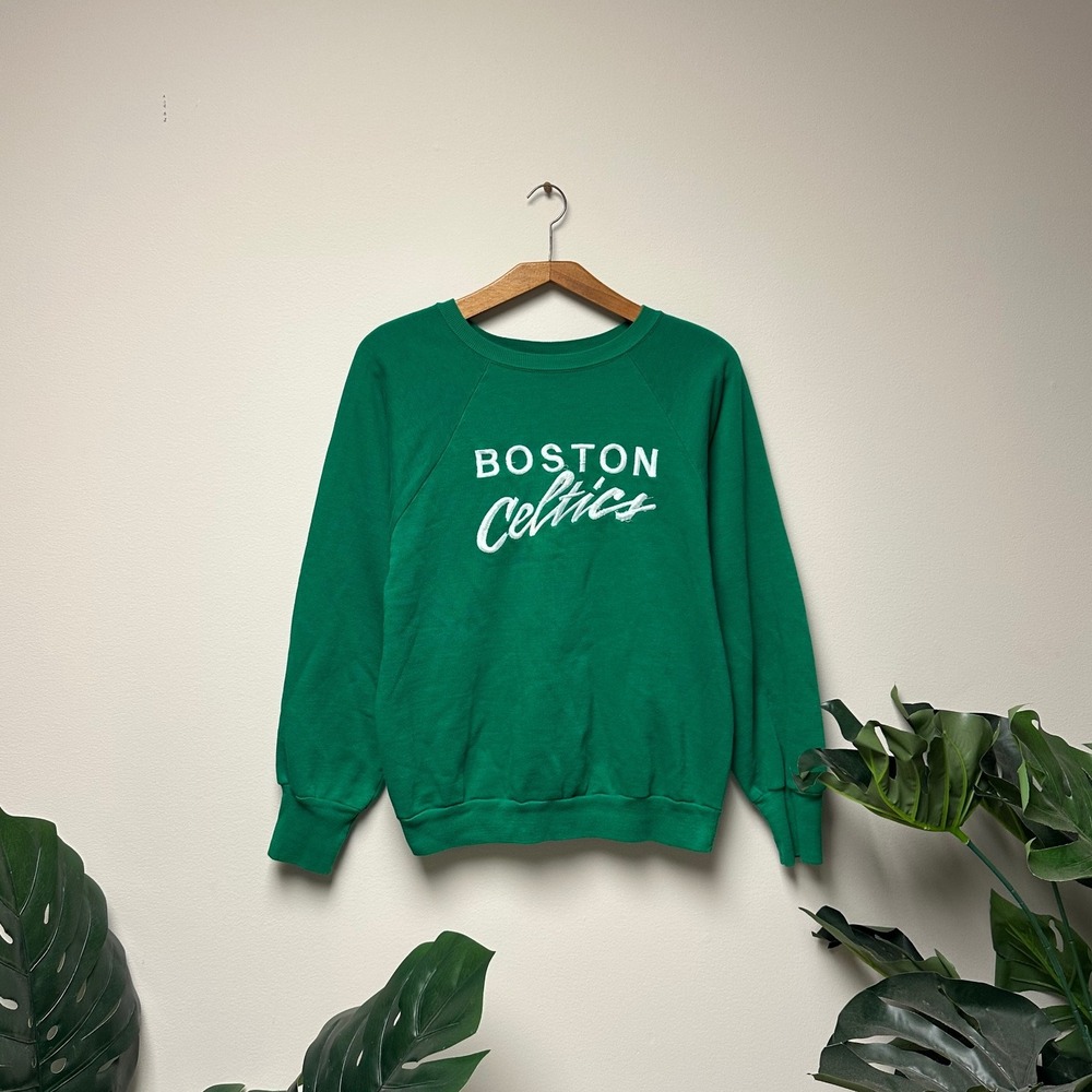 Vintage 80s-90s Boston‎ Celtics Embroidered Spell Out Crewneck